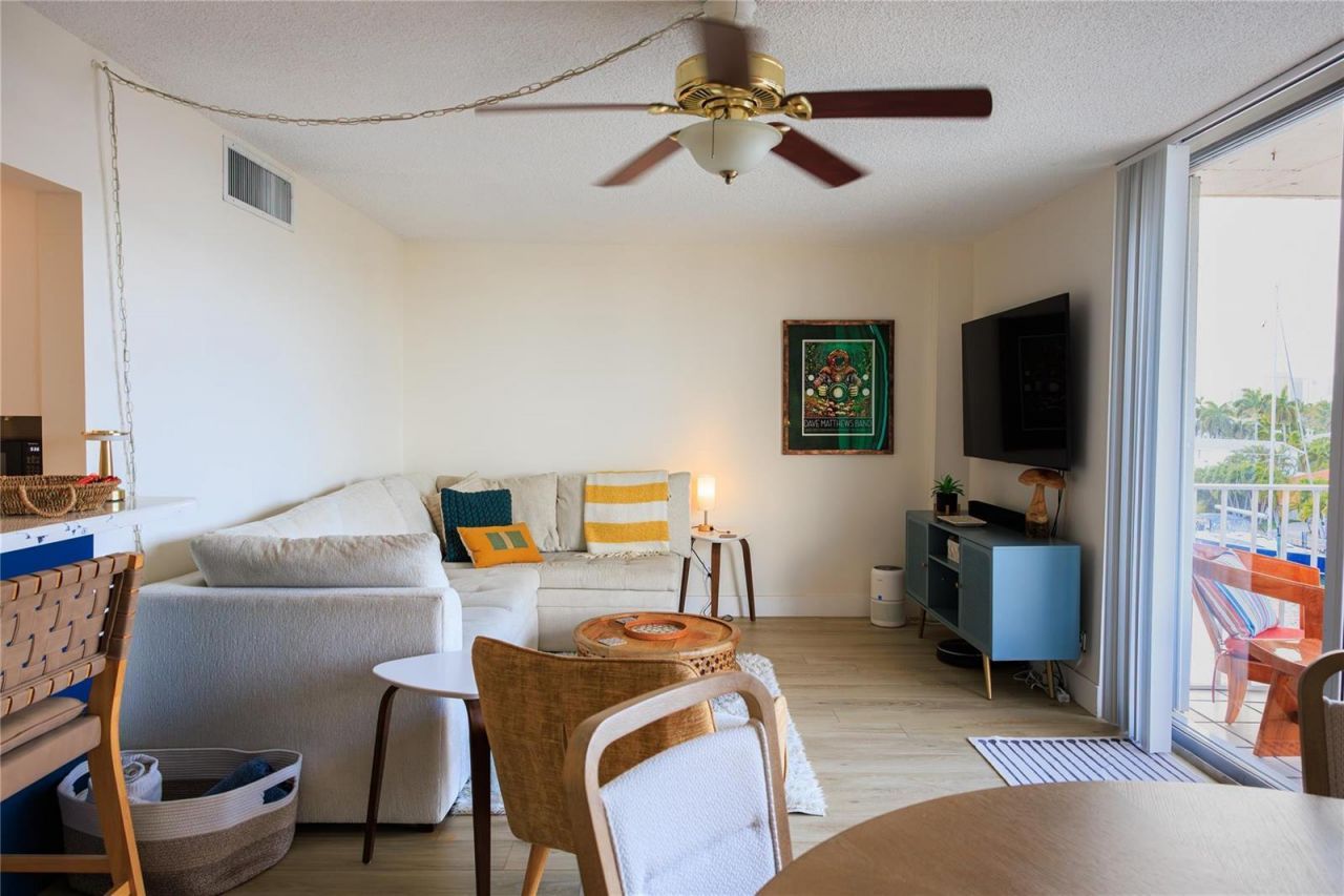 1777 SE 15th Street , Unit 404, Fort Lauderdale, FL 33316 Photo