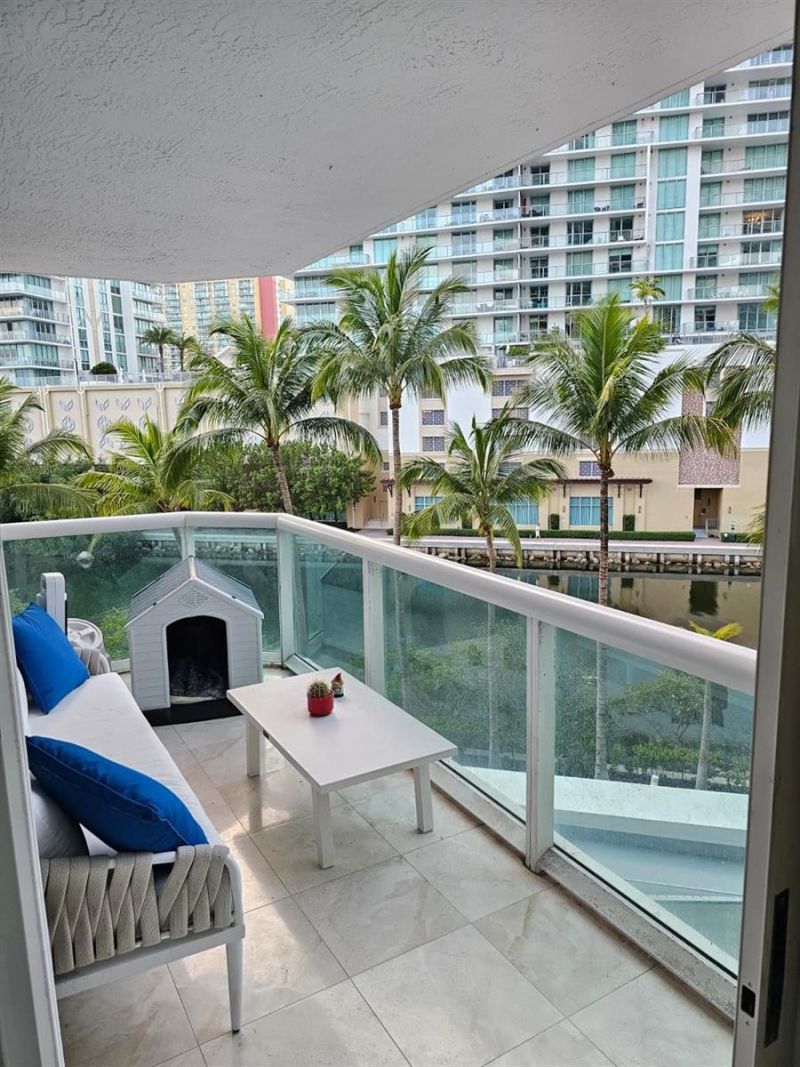 16500 Collins Avenue , Unit 356, Sunny Isles Beach, FL 33160 Photo