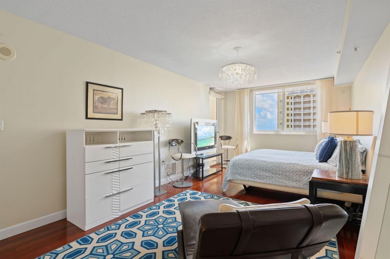 2001 N Ocean Boulevard , Unit 605, Fort Lauderdale, FL 33305 Photo