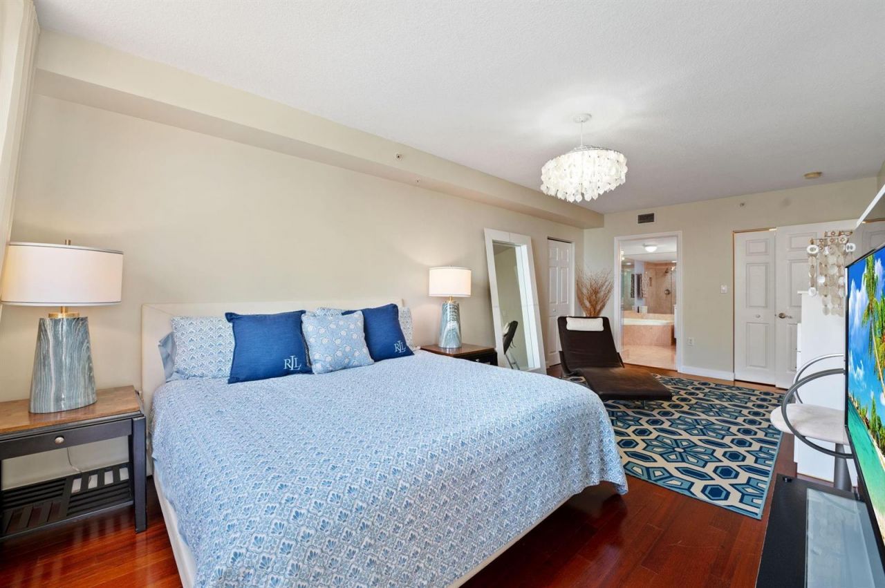 2001 N Ocean Boulevard , Unit 605, Fort Lauderdale, FL 33305 Photo