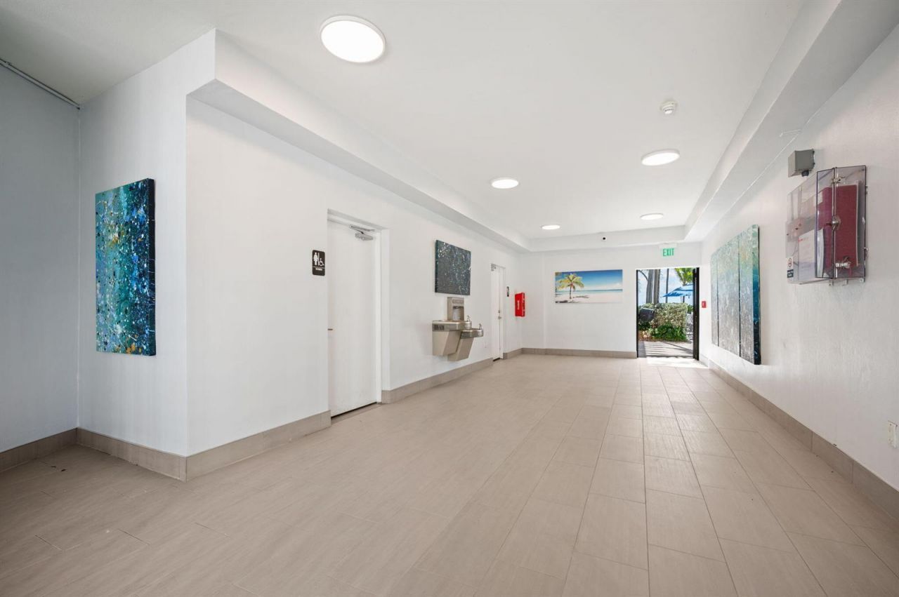 2001 N Ocean Boulevard , Unit 605, Fort Lauderdale, FL 33305 Photo