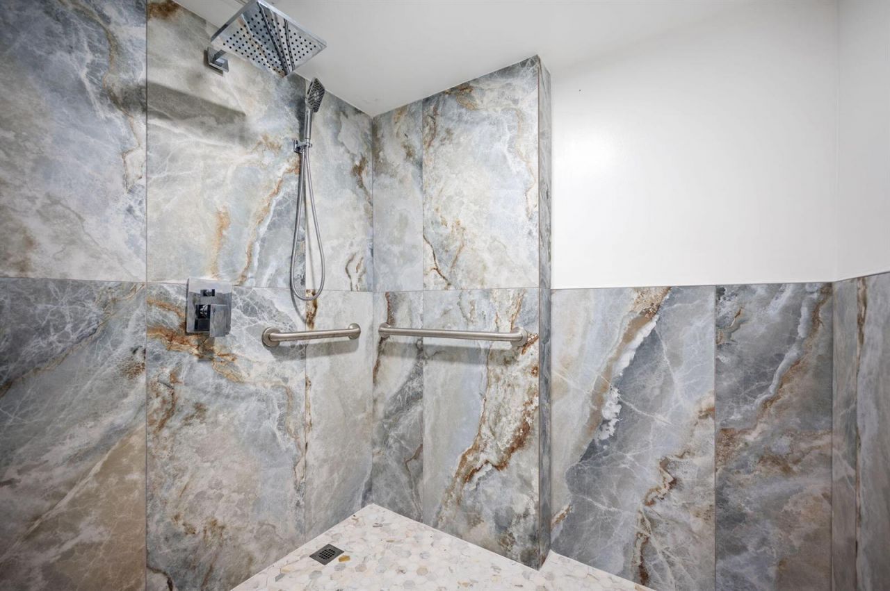 2001 N Ocean Boulevard , Unit 605, Fort Lauderdale, FL 33305 Photo