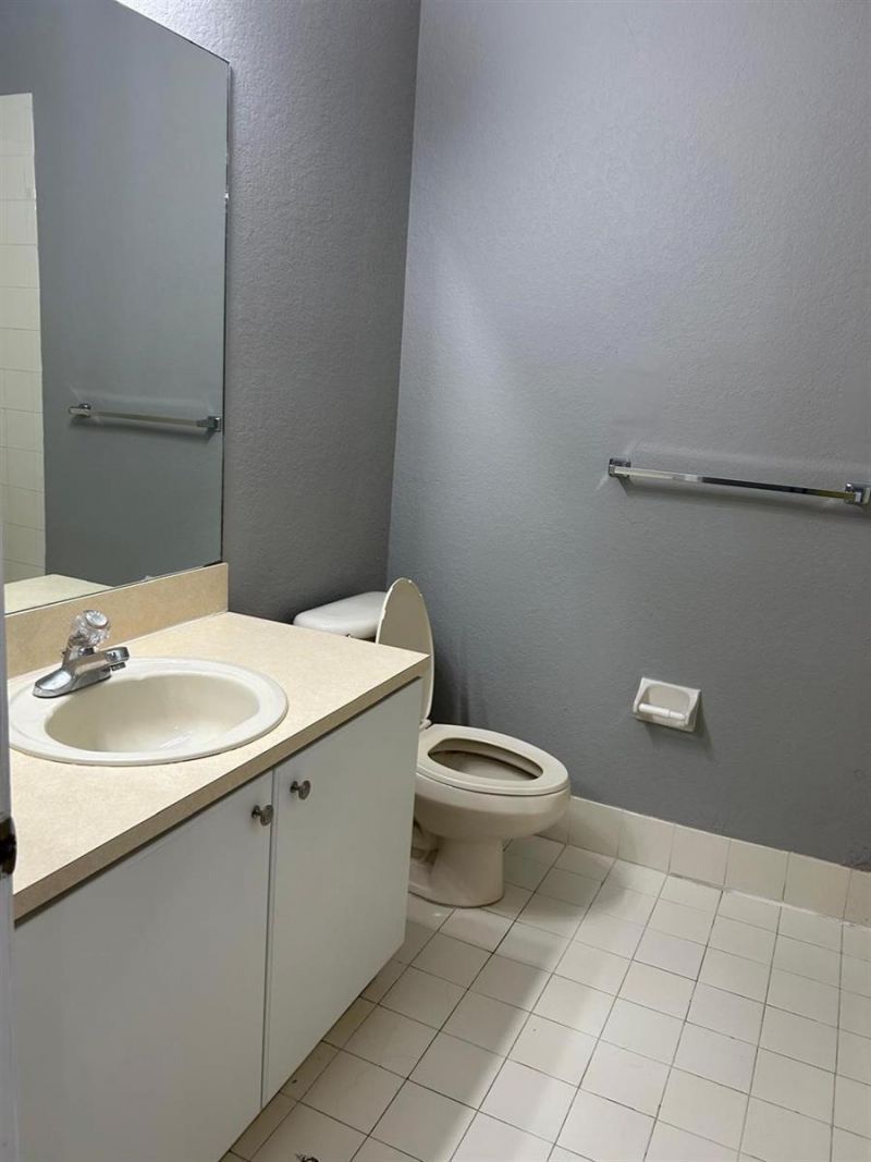 11486 NW 77th Street , Doral, FL 33178 Photo