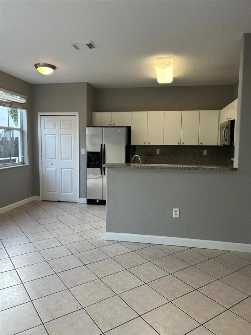 11486 NW 77th Street , Doral, FL 33178 Photo