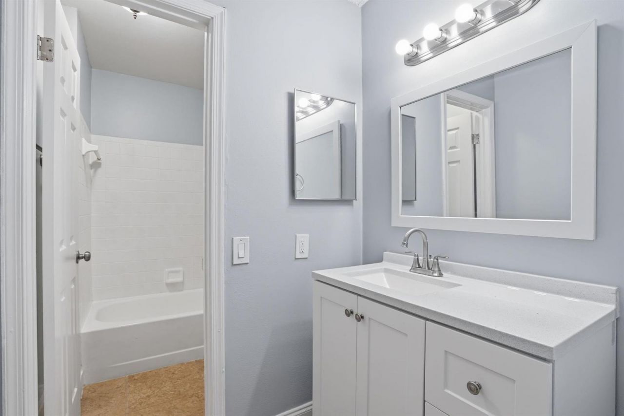7600 Courtyard Run , Boca Raton, FL 33433 Photo