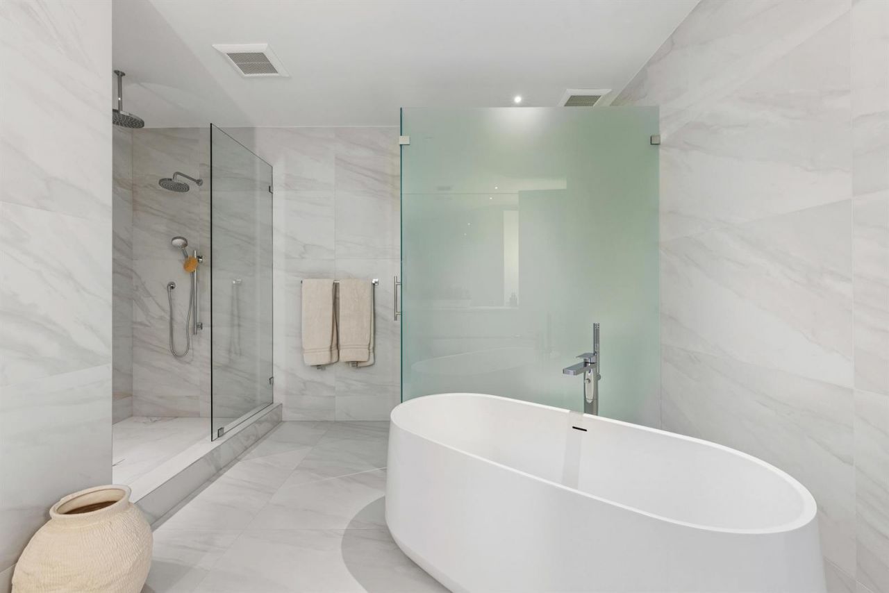 305 Briny Avenue , Unit 303, Pompano Beach, FL 33062 Photo