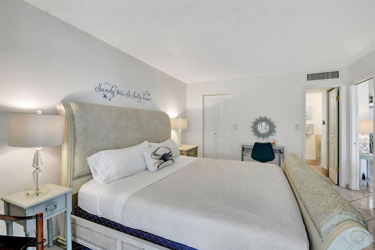720 E Ocean Avenue , Unit 202, Boynton Beach, FL 33435 Photo