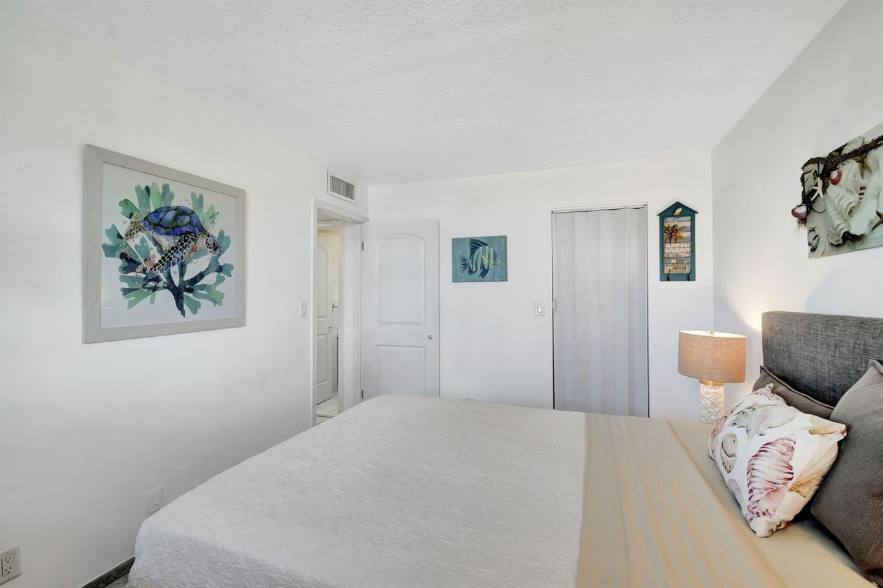 720 E Ocean Avenue , Unit 202, Boynton Beach, FL 33435 Photo