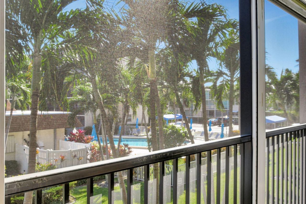 720 E Ocean Avenue , Unit 202, Boynton Beach, FL 33435 Photo