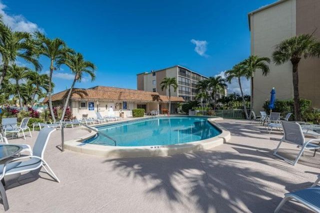 720 E Ocean Avenue , Unit 202, Boynton Beach, FL 33435 Photo