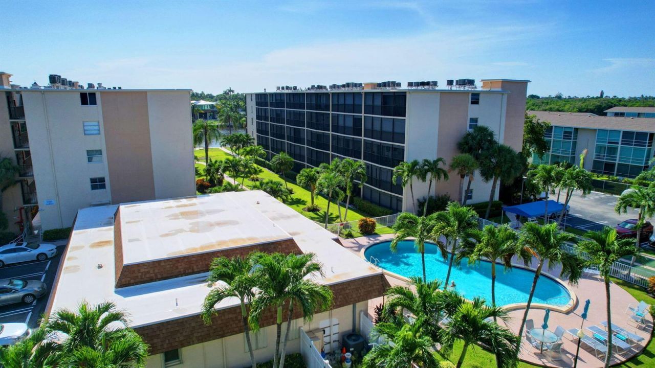 720 E Ocean Avenue , Unit 202, Boynton Beach, FL 33435 Photo