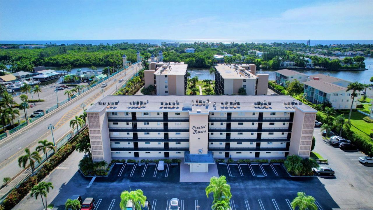 720 E Ocean Avenue , Unit 202, Boynton Beach, FL 33435 Photo