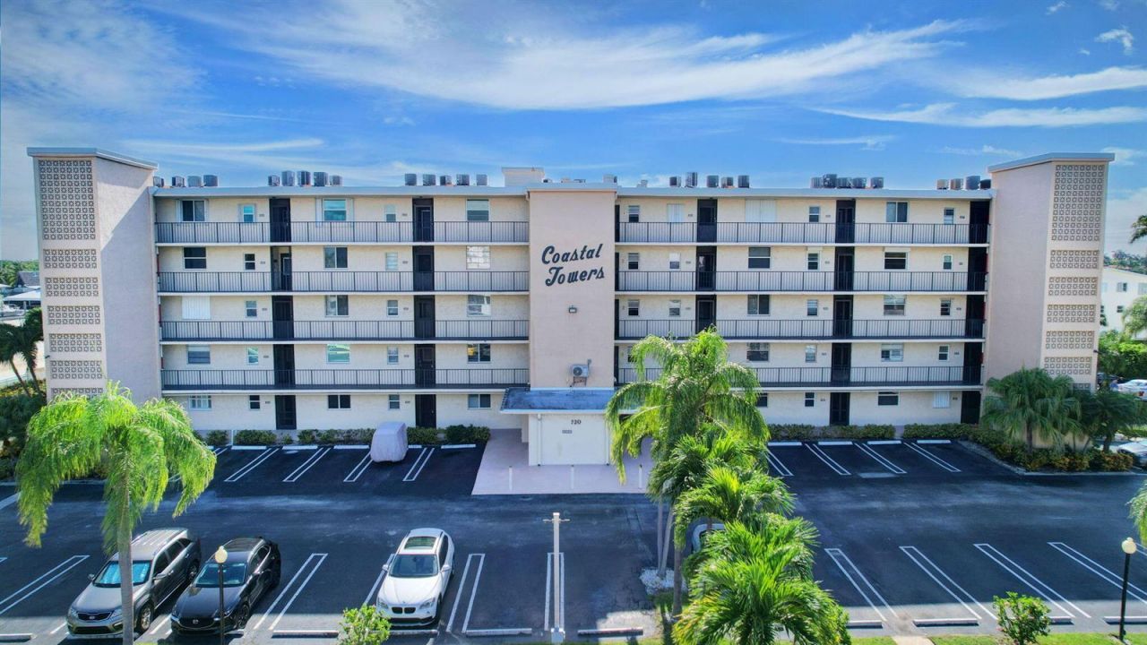 720 E Ocean Avenue , Unit 202, Boynton Beach, FL 33435 Photo