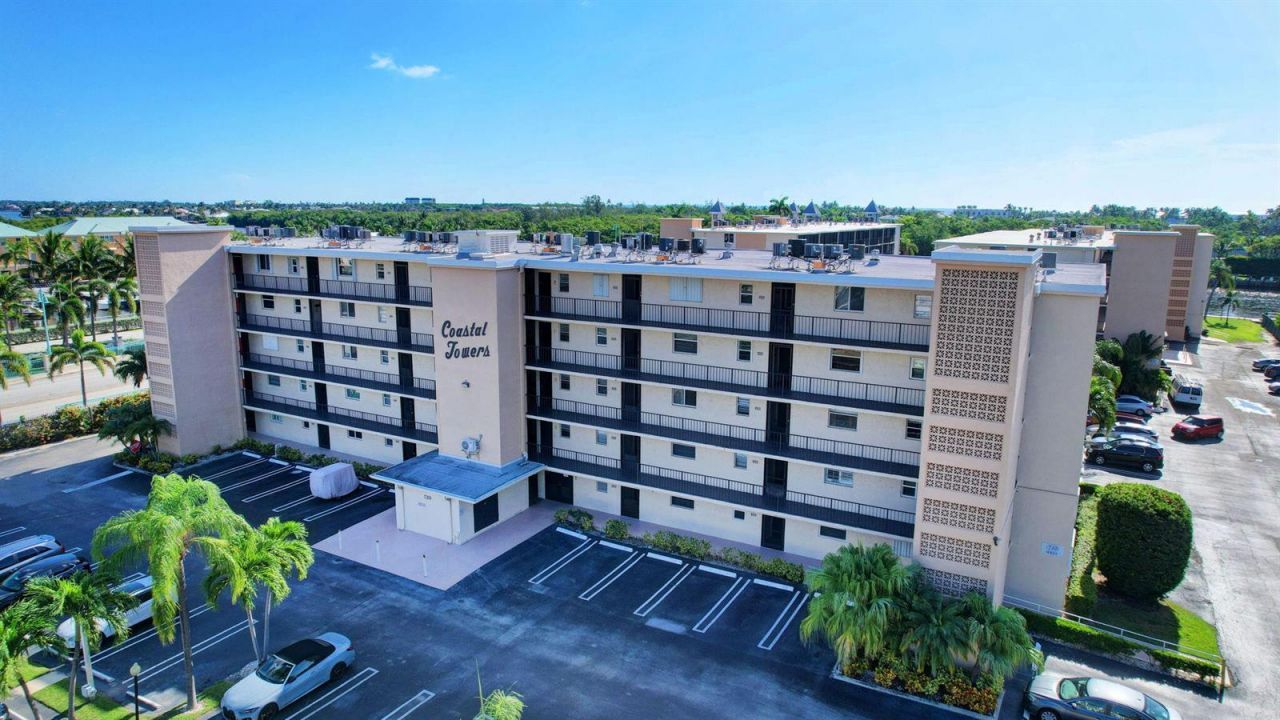 720 E Ocean Avenue , Unit 202, Boynton Beach, FL 33435 Photo