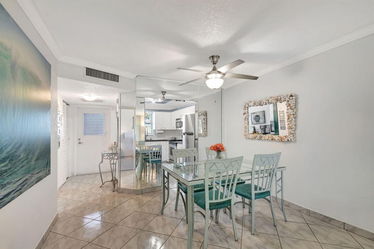 720 E Ocean Avenue , Unit 202, Boynton Beach, FL 33435 Photo