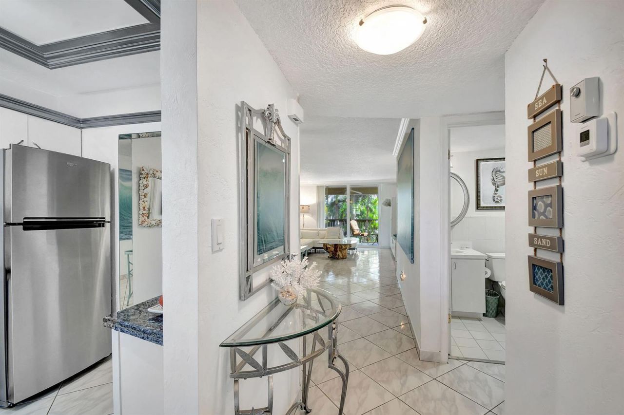 720 E Ocean Avenue , Unit 202, Boynton Beach, FL 33435 Photo