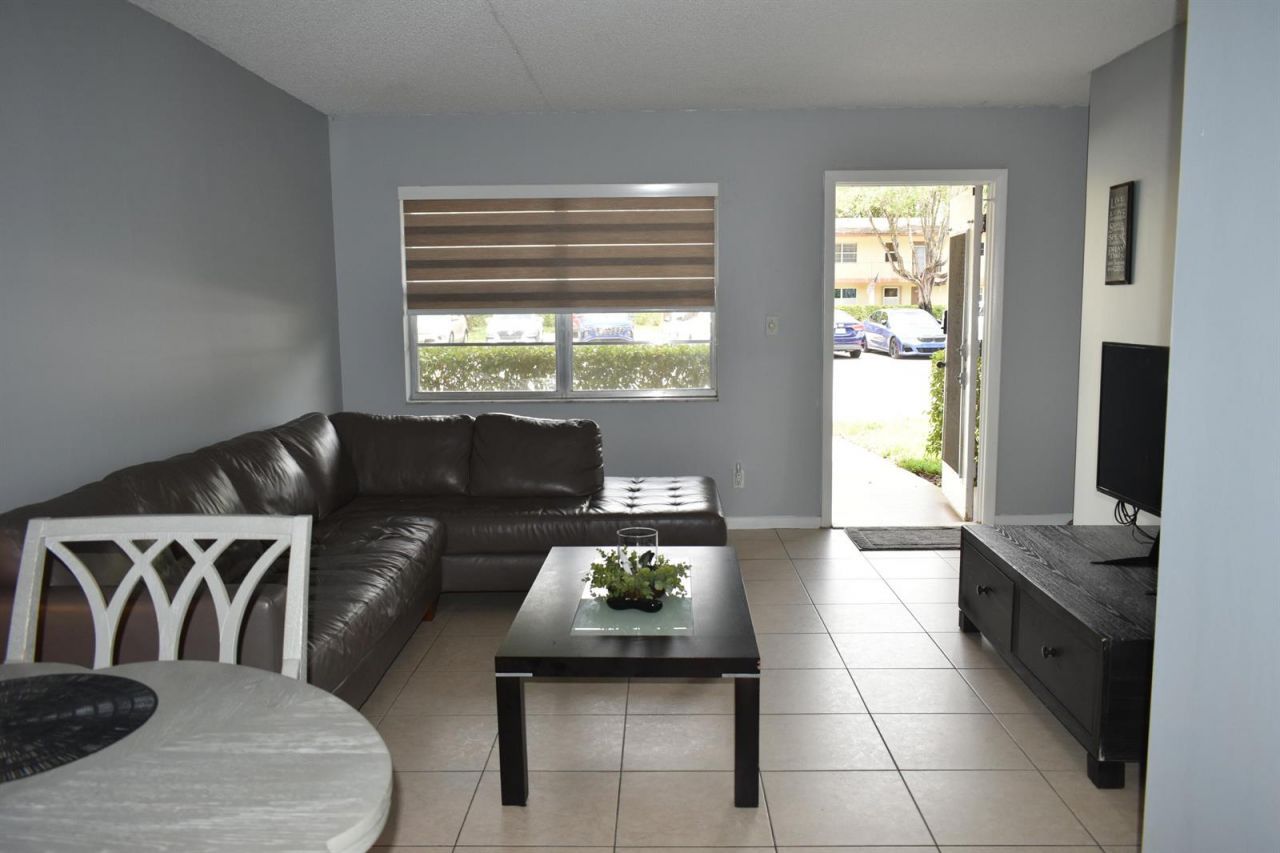 251 NW 76th Avenue , Unit 105, Margate, FL 33063 Photo
