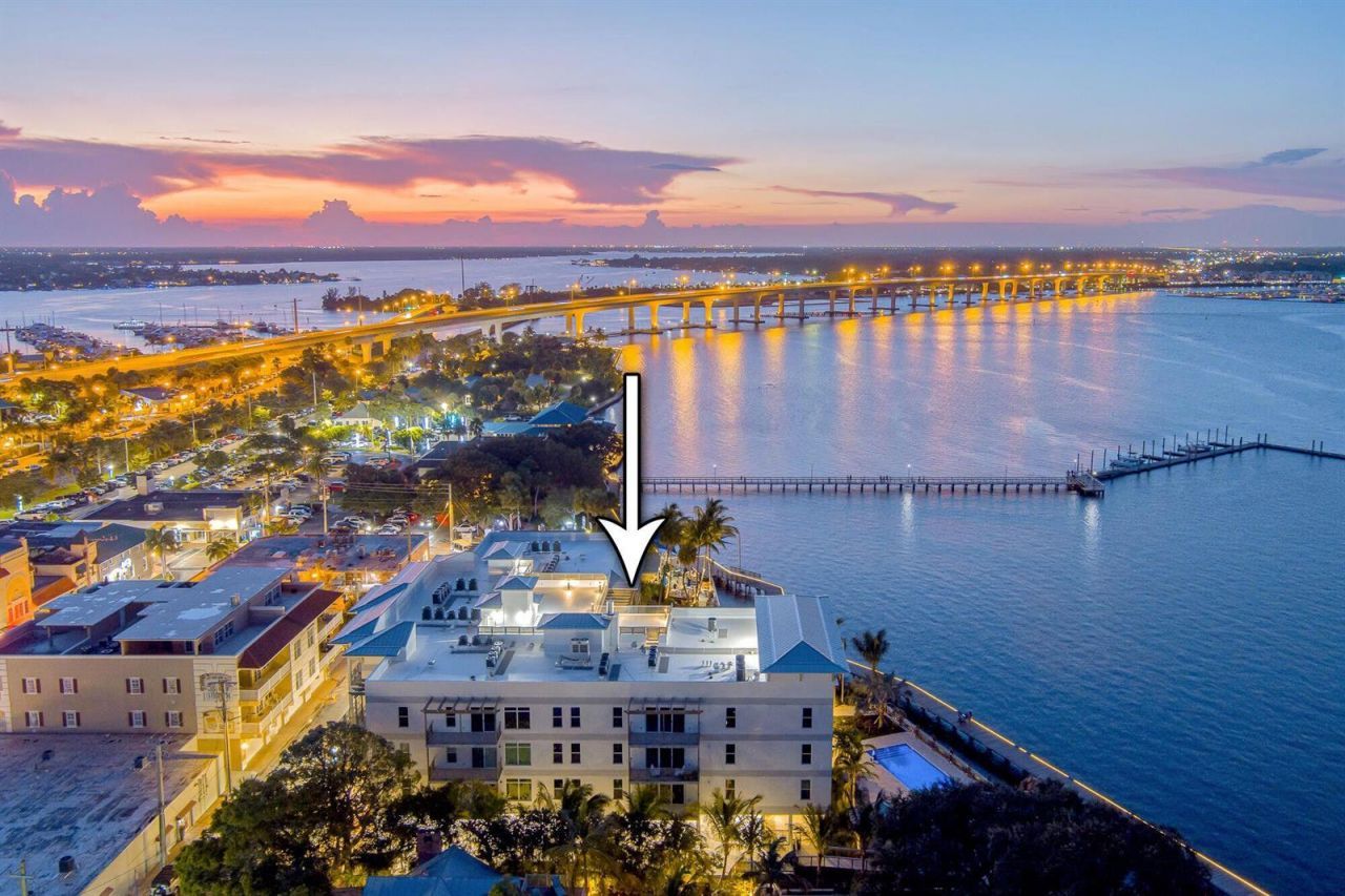 41 SW Seminole Street , Unit 305, Stuart, FL 34994 Photo