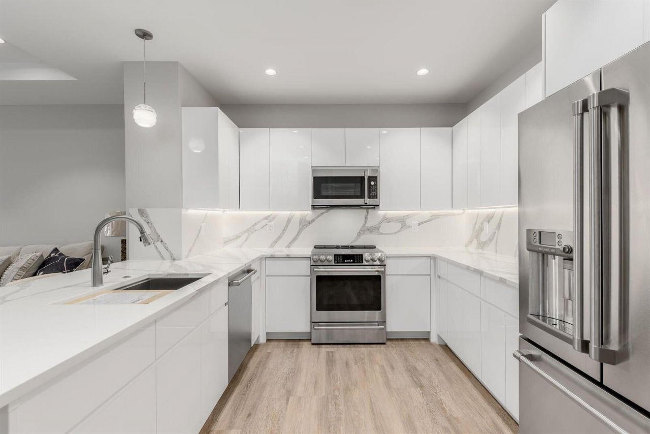 41 SW Seminole Street , Unit 305, Stuart, FL 34994 Photo