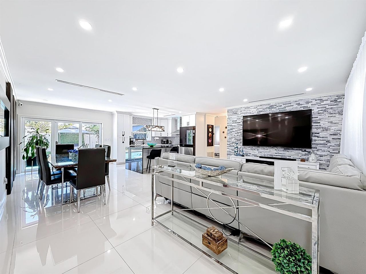 2601 NE 18th Street , Pompano Beach, FL 33062 Photo