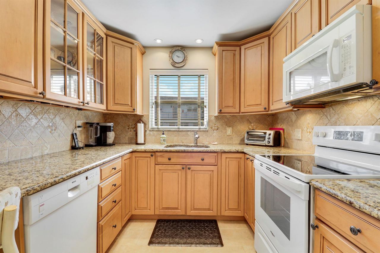 2950 SE Ocean Boulevard, Unit 6-3, Stuart, FL 34996 Photo