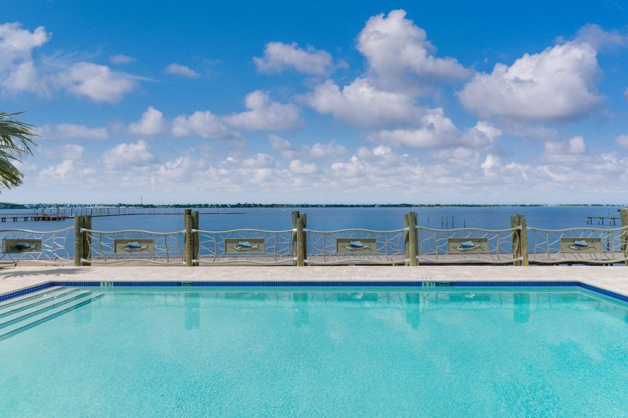 41 SW Seminole Street , Unit 410, Stuart, FL 34994 Photo