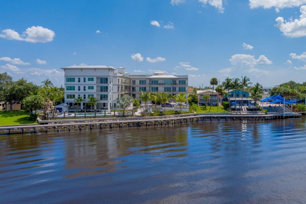 41 SW Seminole Street , Unit 410, Stuart, FL 34994 Photo