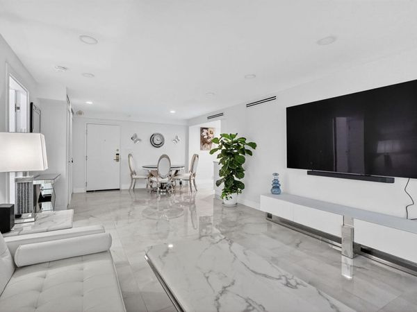 5225 Collins Avenue , Unit 1408, Miami Beach, FL 33140