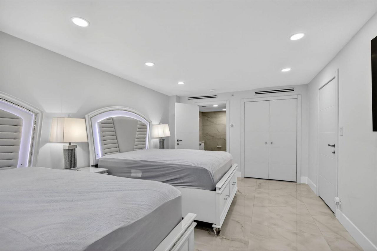 5225 Collins Avenue , Unit 1408, Miami Beach, FL 33140 Photo