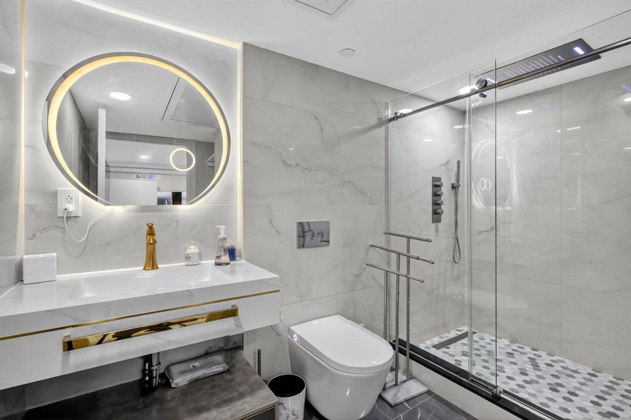 5225 Collins Avenue , Unit 1408, Miami Beach, FL 33140 Photo