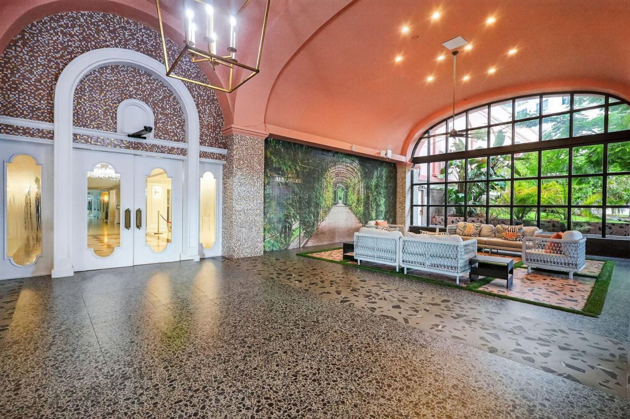 5225 Collins Avenue , Unit 1408, Miami Beach, FL 33140 Photo