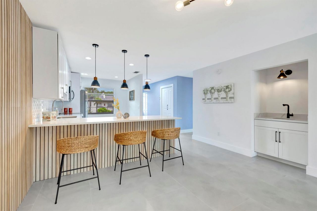 7898 Eastlake Drive , Unit 7d, Boca Raton, FL 33433 Photo