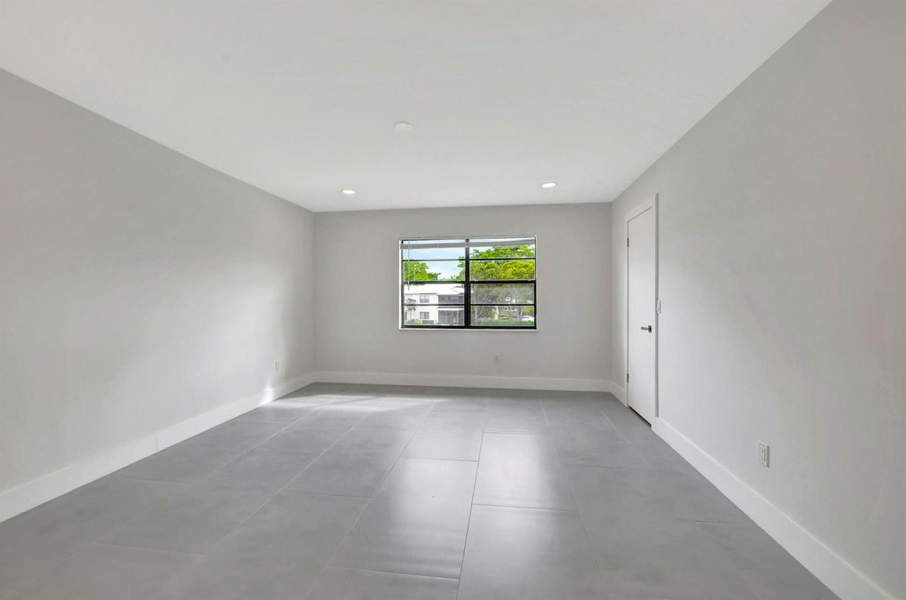 7898 Eastlake Drive , Unit 7d, Boca Raton, FL 33433 Photo