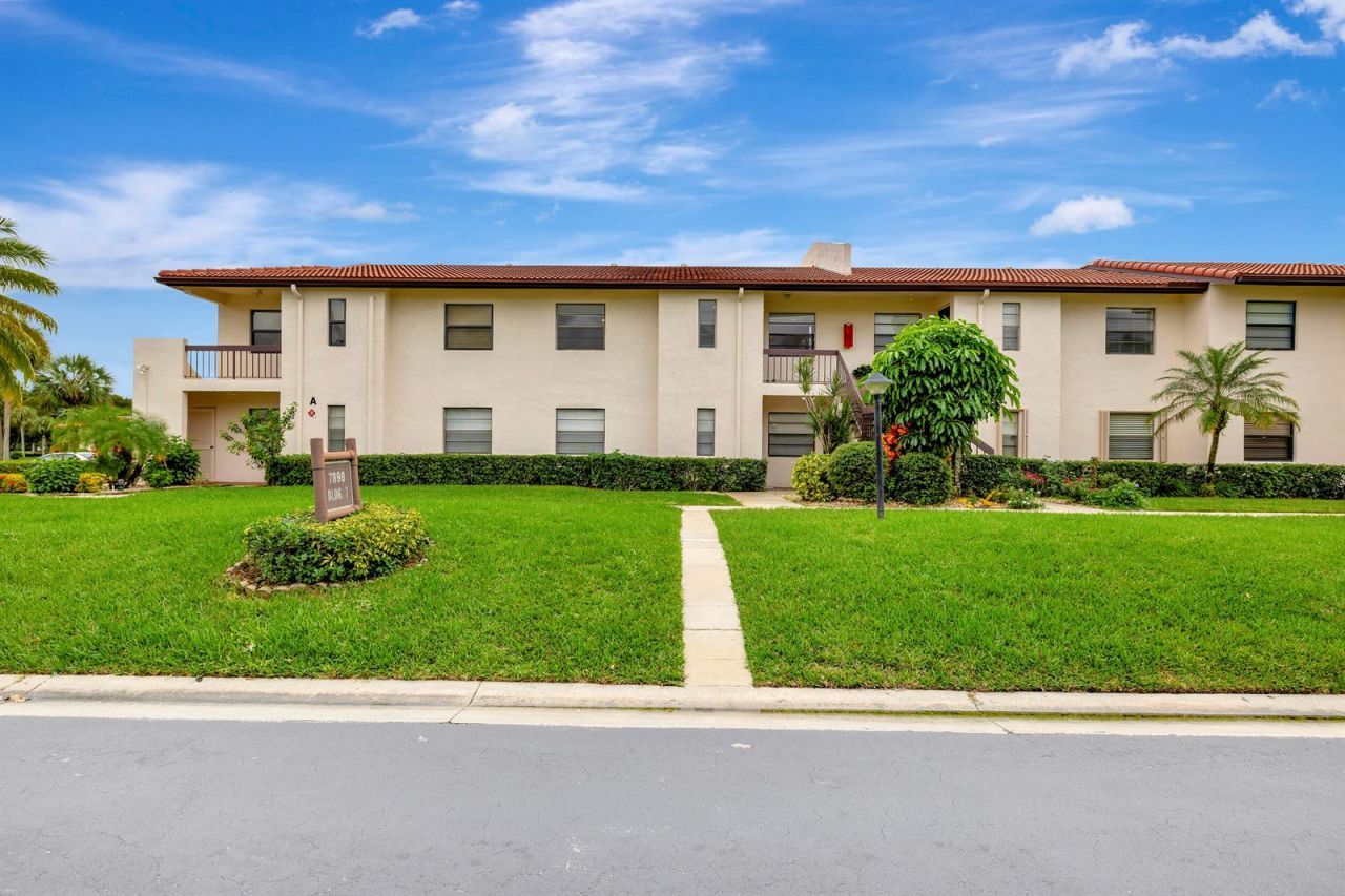 7898 Eastlake Drive , Unit 7d, Boca Raton, FL 33433 Photo