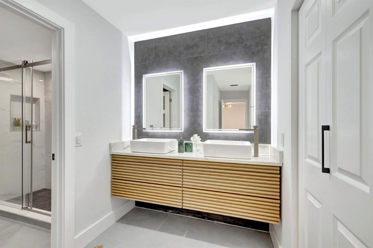 7898 Eastlake Drive , Unit 7d, Boca Raton, FL 33433 Photo