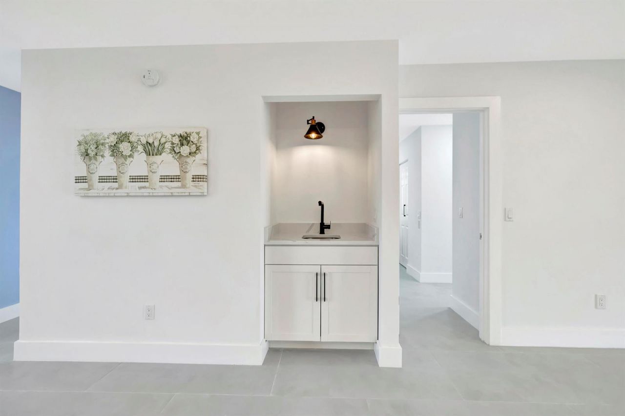 7898 Eastlake Drive , Unit 7d, Boca Raton, FL 33433 Photo