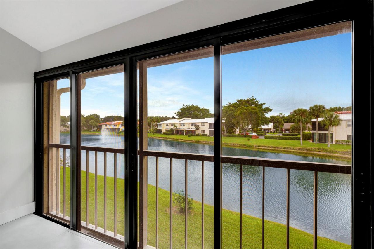 7898 Eastlake Drive , Unit 7d, Boca Raton, FL 33433 Photo