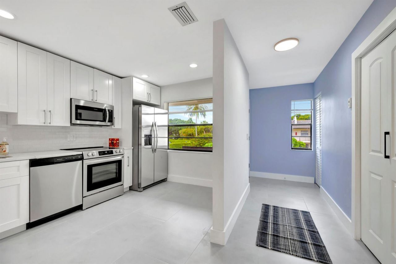 7898 Eastlake Drive , Unit 7d, Boca Raton, FL 33433 Photo