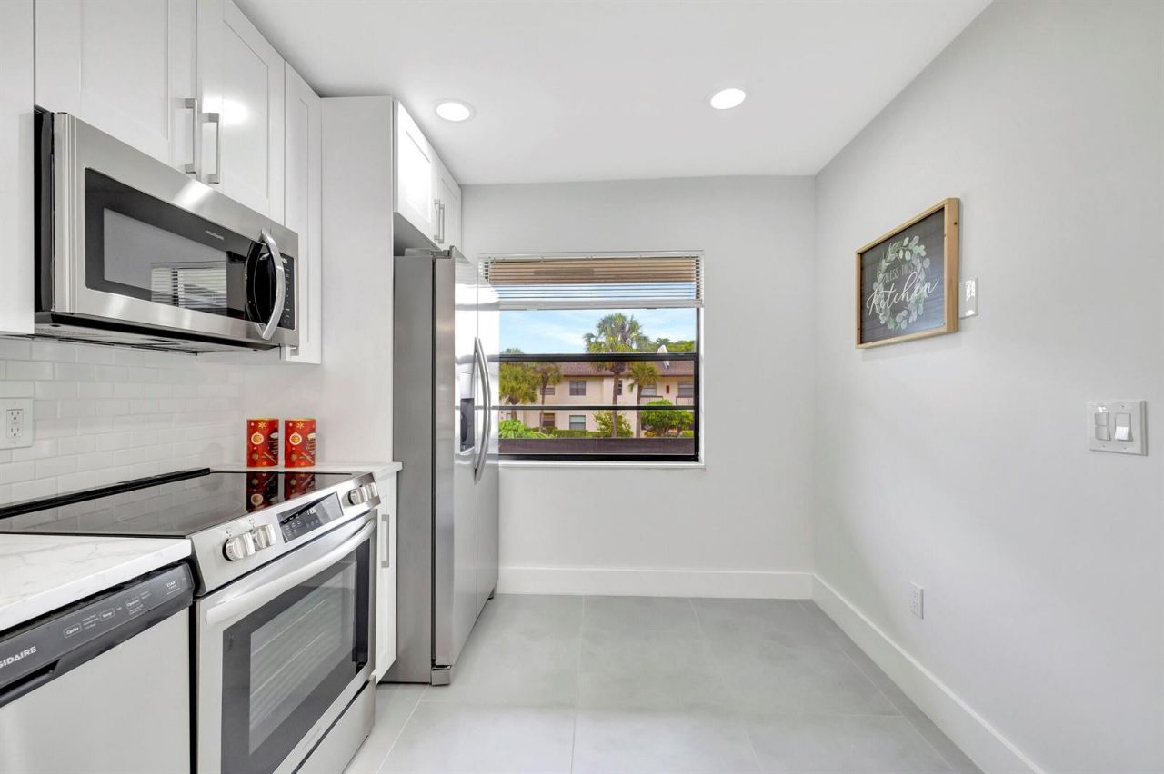 7898 Eastlake Drive , Unit 7d, Boca Raton, FL 33433 Photo