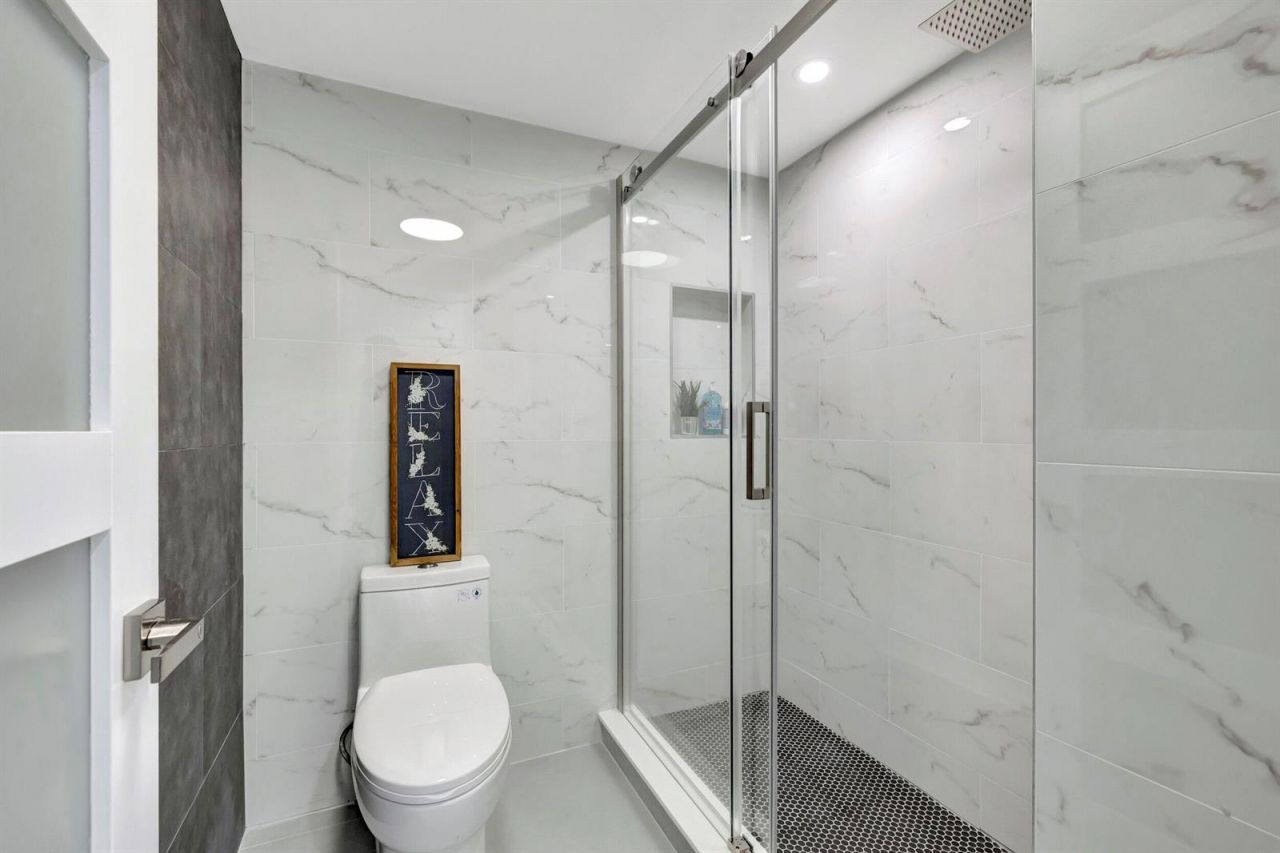 7898 Eastlake Drive , Unit 7d, Boca Raton, FL 33433 Photo