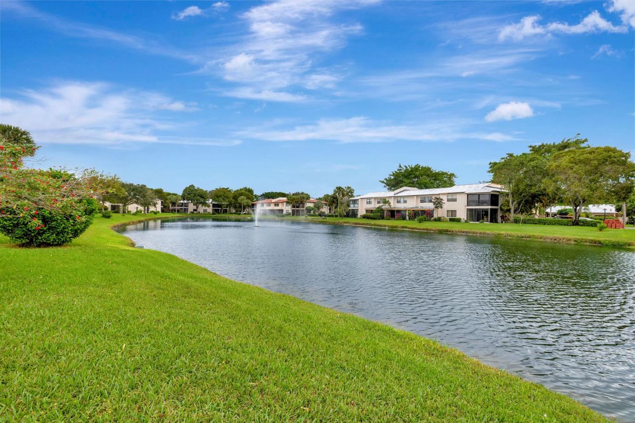 7898 Eastlake Drive , Unit 7d, Boca Raton, FL 33433 Photo