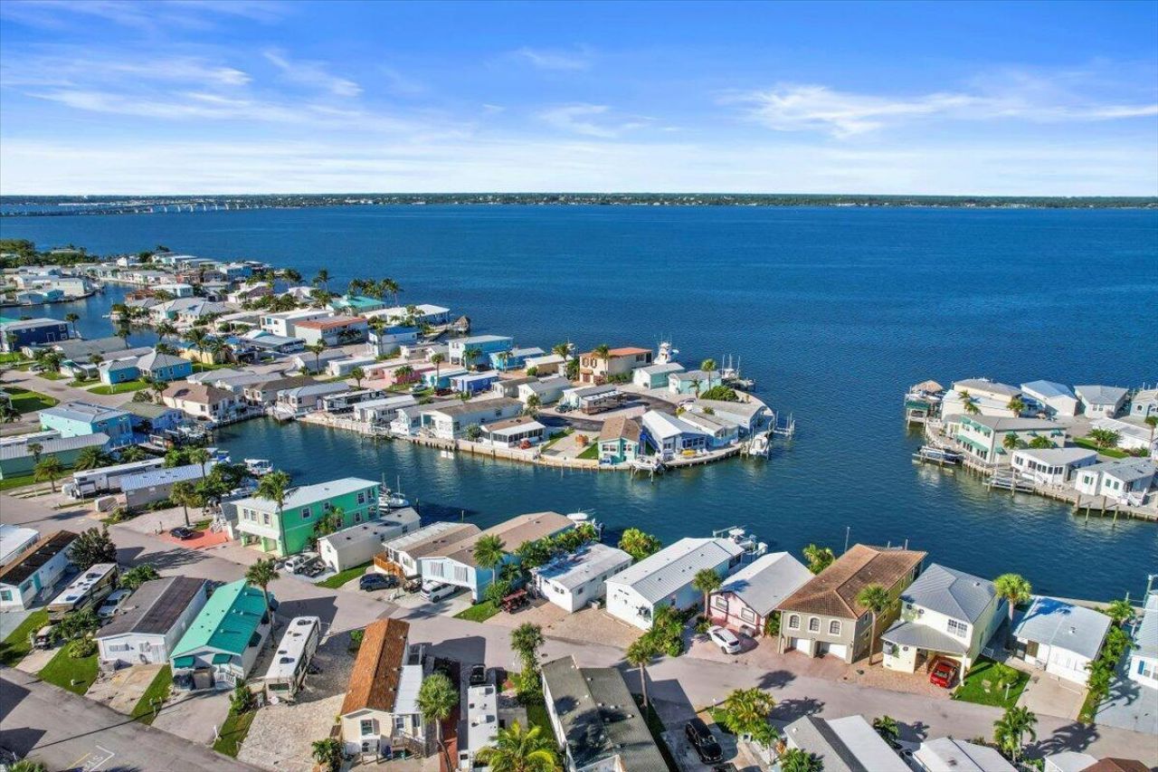 10701 S Ocean Drive , Unit 827, Jensen Beach, FL 34957 Photo