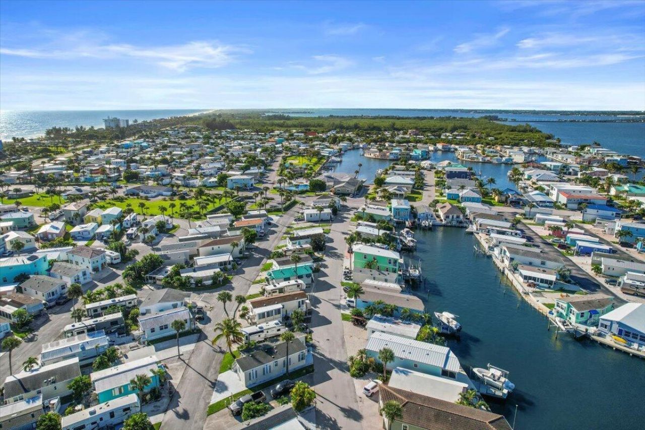 10701 S Ocean Drive , Unit 827, Jensen Beach, FL 34957 Photo
