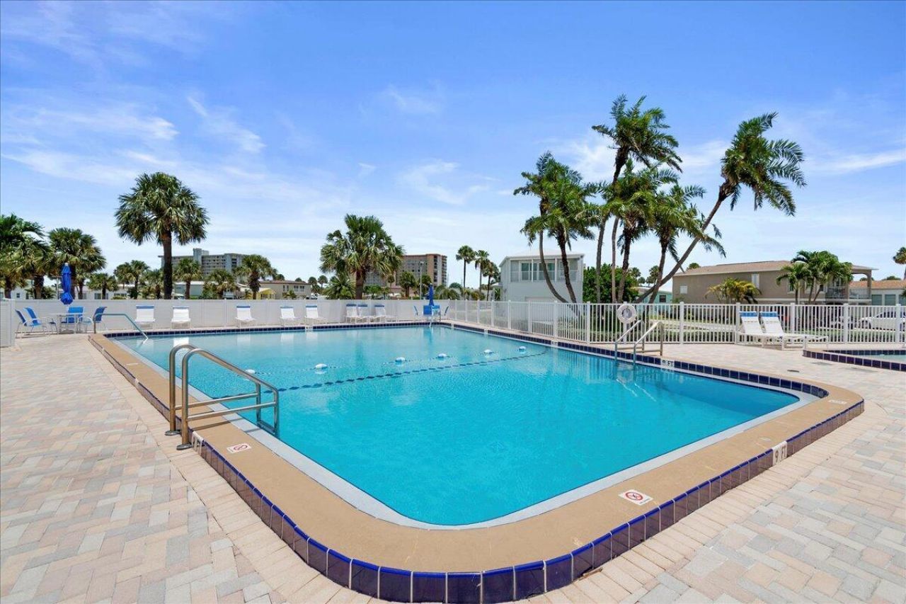 10701 S Ocean Drive , Unit 827, Jensen Beach, FL 34957 Photo