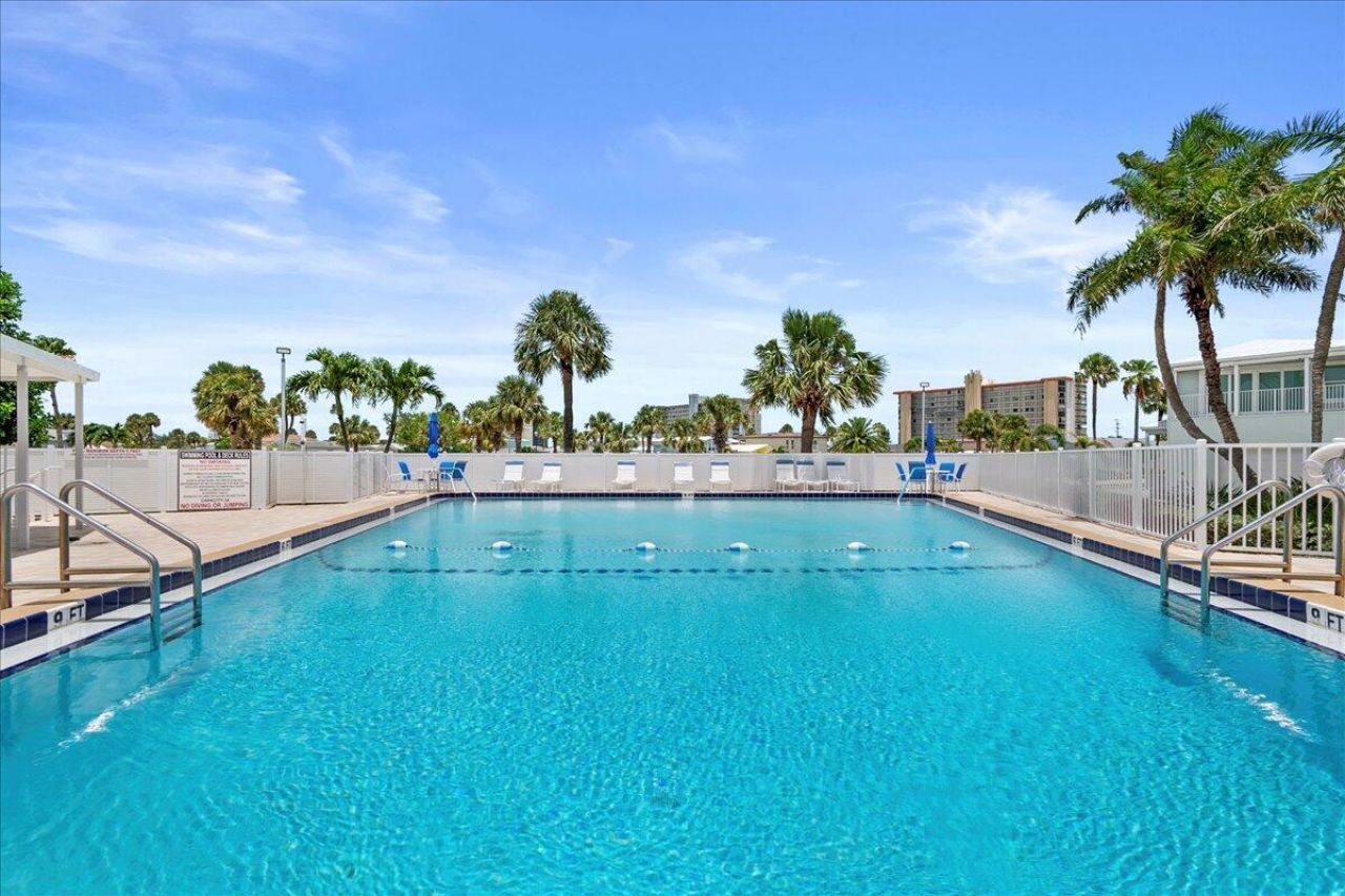 10701 S Ocean Drive , Unit 827, Jensen Beach, FL 34957 Photo