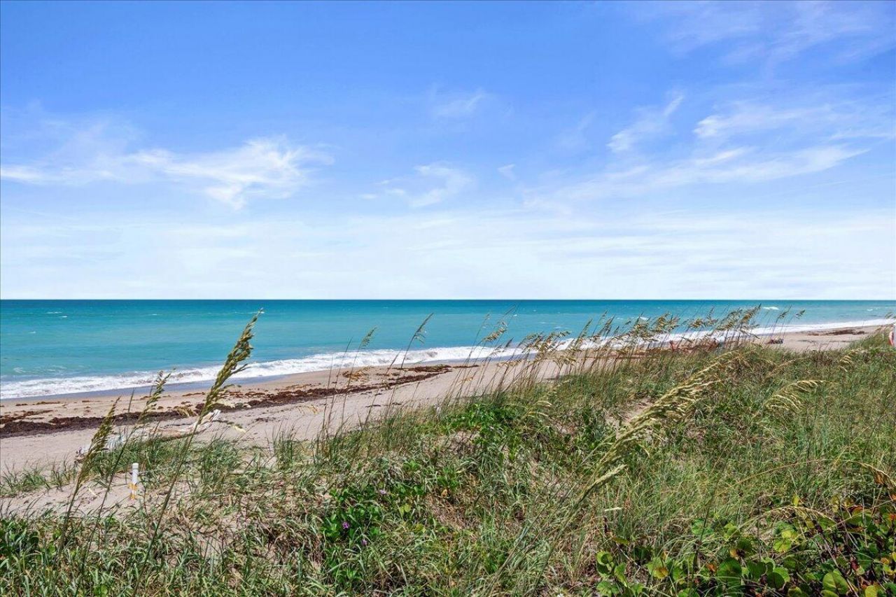 10701 S Ocean Drive , Unit 827, Jensen Beach, FL 34957 Photo