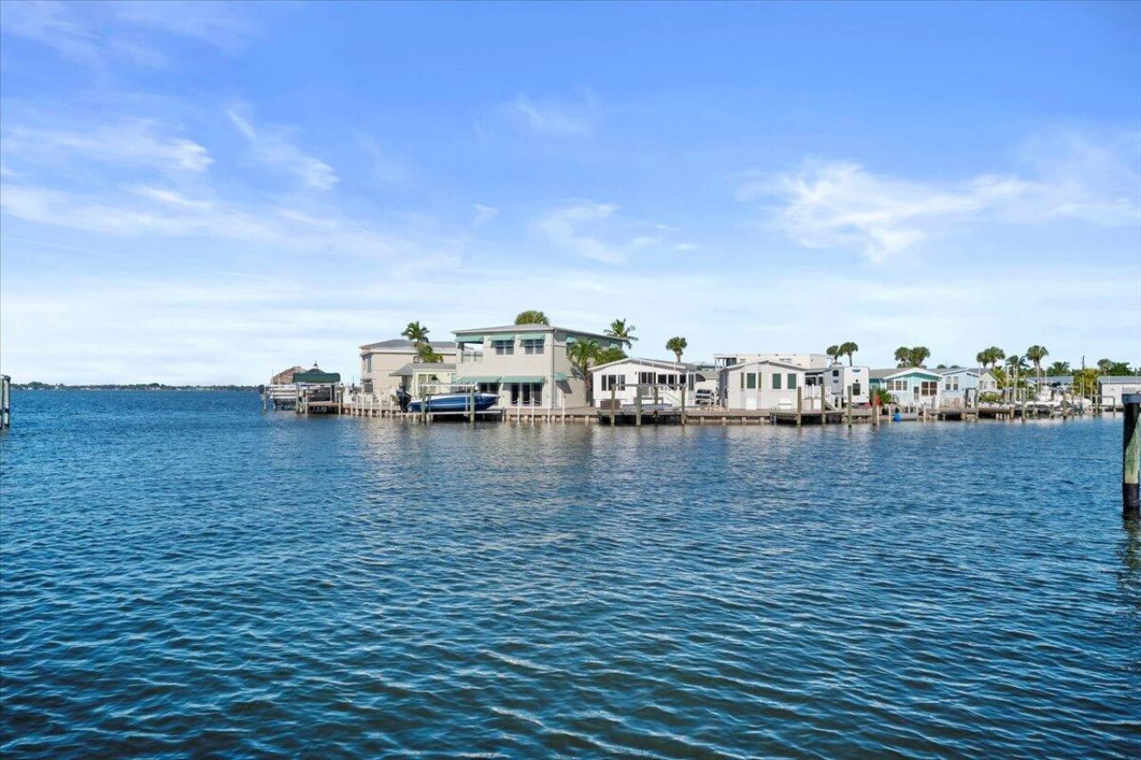 10701 S Ocean Drive , Unit 827, Jensen Beach, FL 34957 Photo