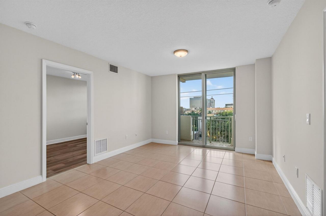 610 Clematis Street , Unit 532, West Palm Beach, FL 33401 Photo