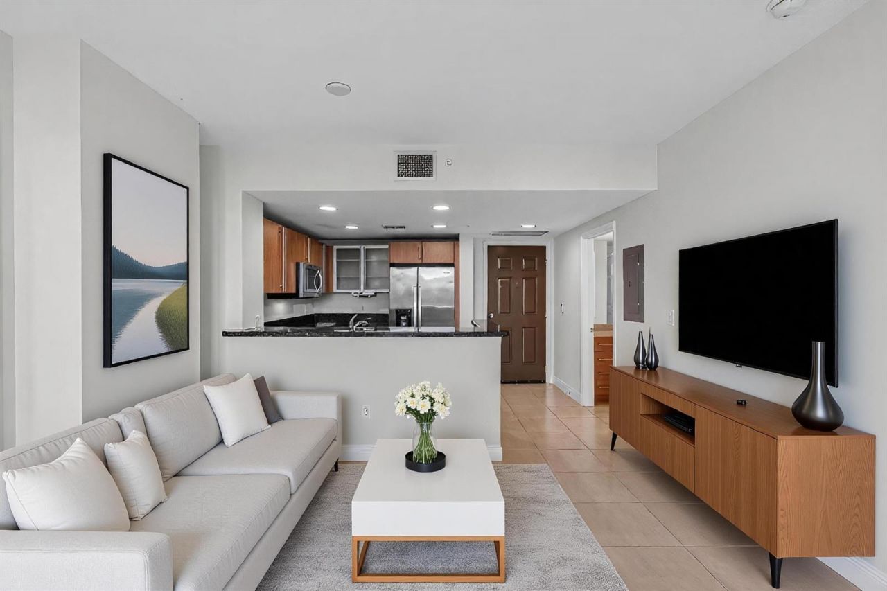 610 Clematis Street , Unit 532, West Palm Beach, FL 33401 Photo