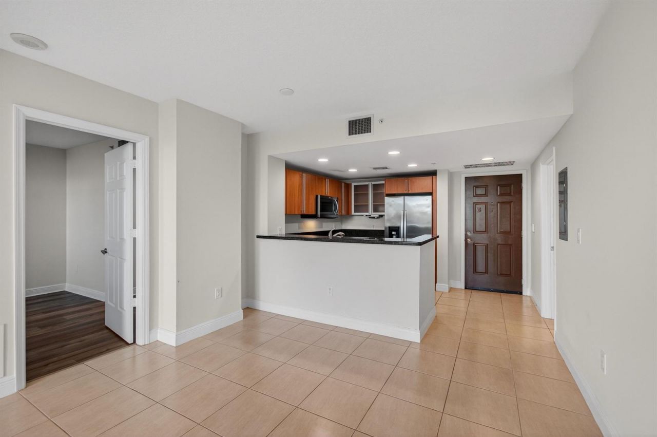 610 Clematis Street , Unit 532, West Palm Beach, FL 33401 Photo
